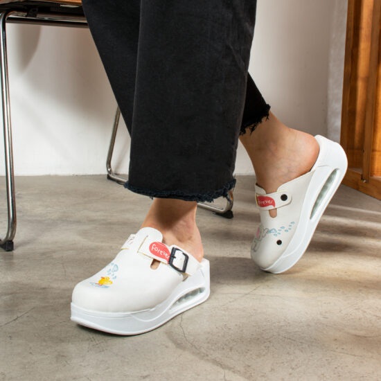 Alternative view of Дамско анатомично работно сабо на платформа