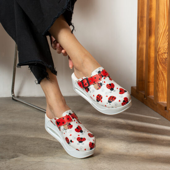 Дамско анатомично работно сабо на платформа /