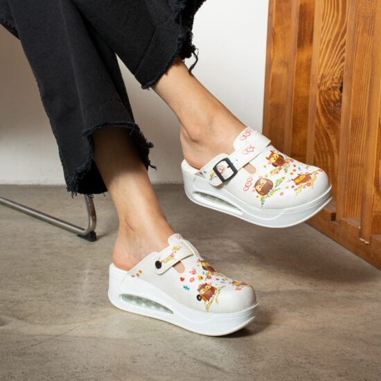 Дамско анатомично работно сабо на платформа /