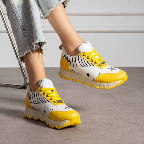 Alternative view of Дамски цветни маратонки с оригинален дизайн