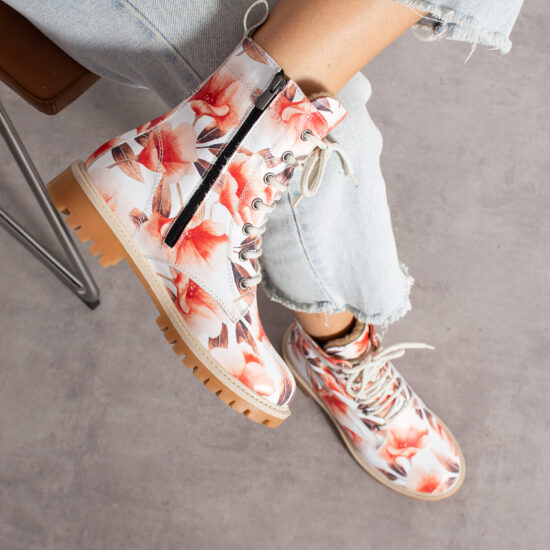 Peach Blossom Дамски боти с цветен принт от естествена кожа /