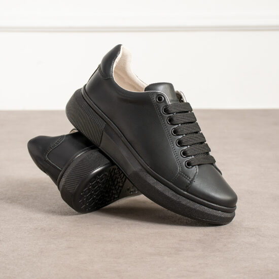 Анатомични дамски черни кецове от естествена кожа /