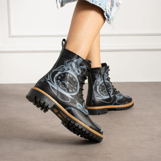 Черни дамски боти от естествена кожа с принт /