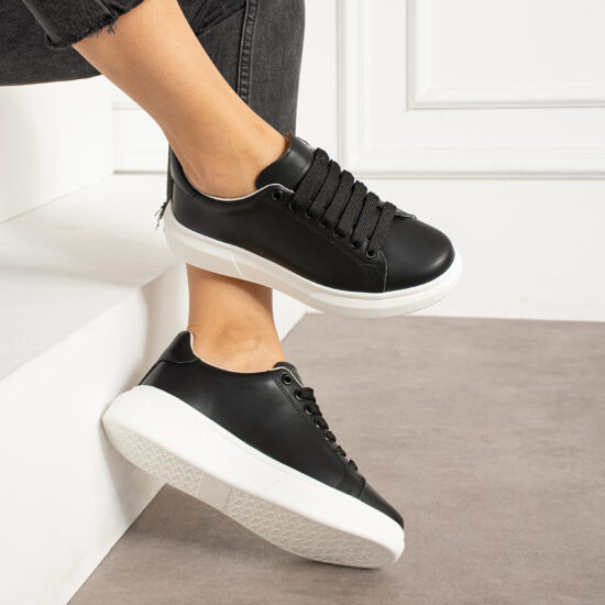 Анатомични дамски черни кецове от естествена кожа /