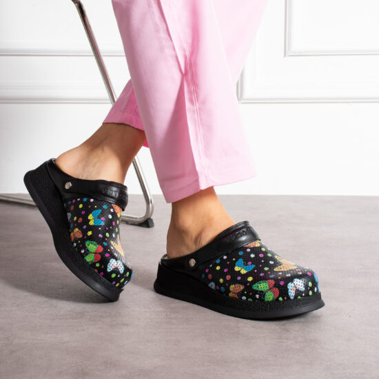 Черно анатомично сабо от естествена кожа с каишка /