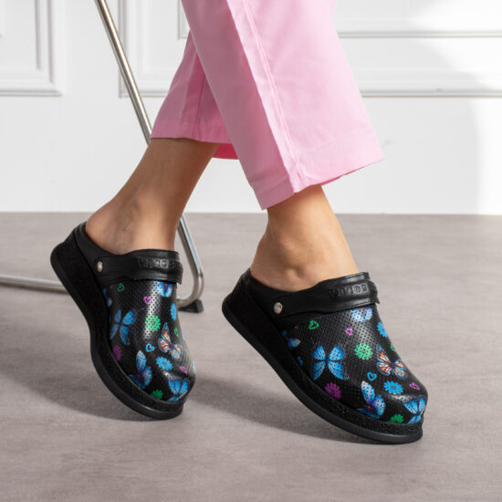 Черно анатомично сабо от естествена кожа с каишка /