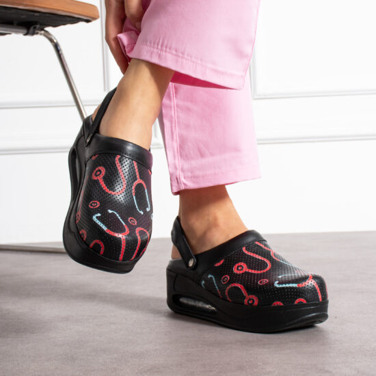 Анатомично кожено сабо на платформа с каишка /