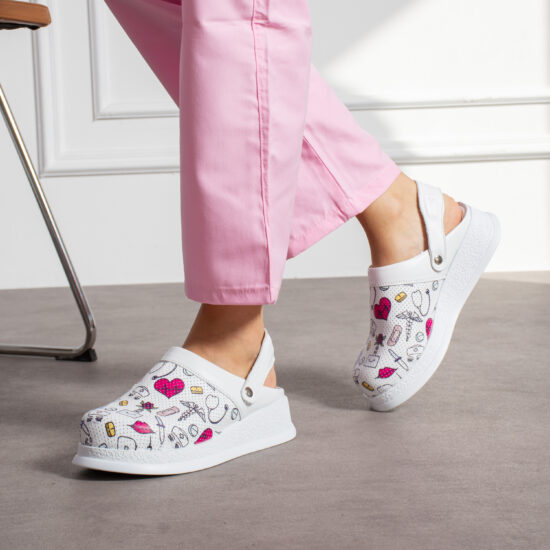 Бяло медицинско анатомично сабо от естествена кожа /