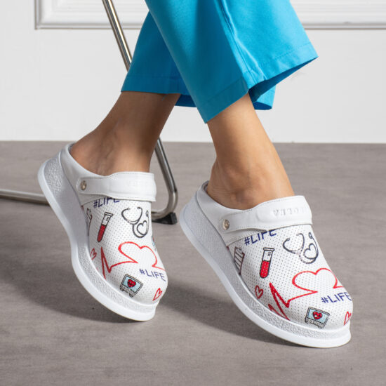 Бяло медицинско анатомично сабо от естествена кожа /