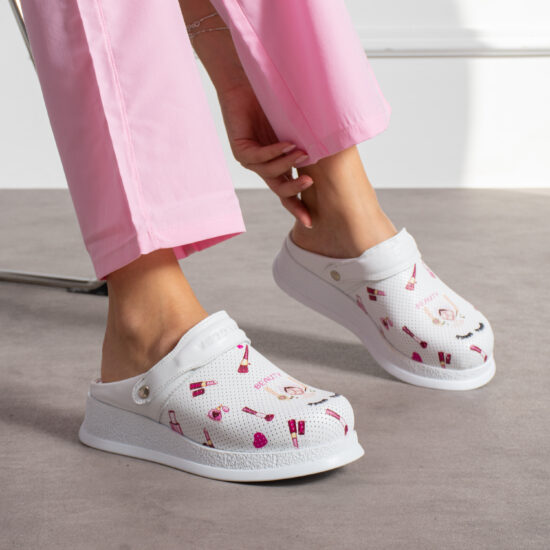 Бяло анатомично сабо от естествена кожа с каишка /