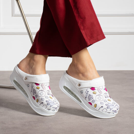 Alternative view of Анатомично кожено сабо на платформа с каишка