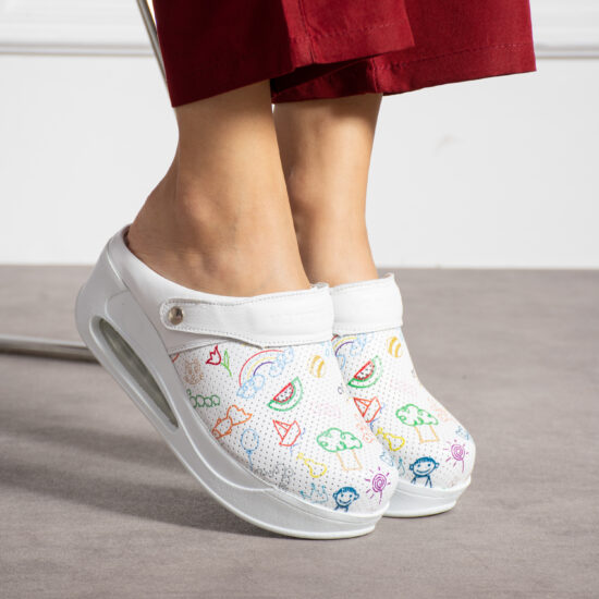 Alternative view of Анатомично кожено сабо на платформа с каишка