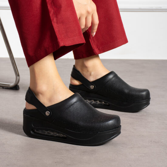 Classic Black Анатомично кожено сабо на платформа с каишка /