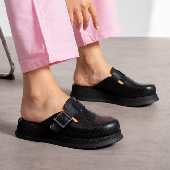 Черно анатомично сабо от естествена кожа /