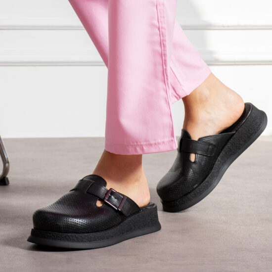 Черно анатомично сабо от естествена кожа /