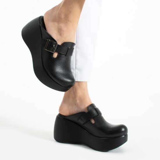 Selina Black Дамско черно анатомично сабо на висока платформа от естествена кожа /