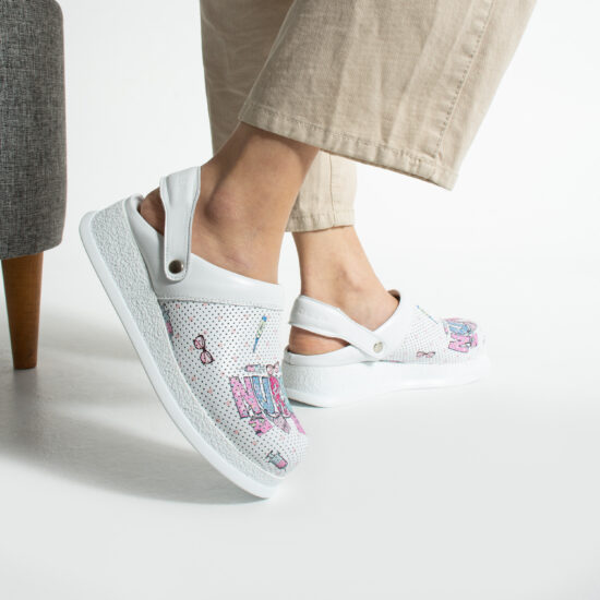 Alternative view of Медицинско работно сабо от естествена кожа