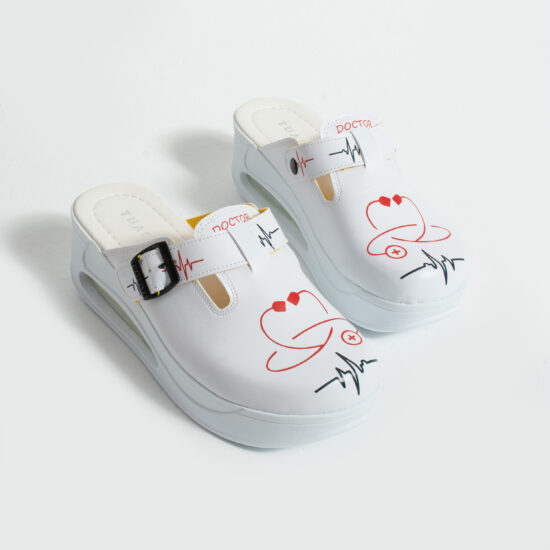 Дамско медицинско работно сабо на платформа /