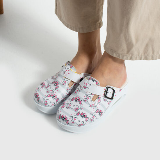 Kitty Love Дамско цветно анатомично работно сабо на платформа /