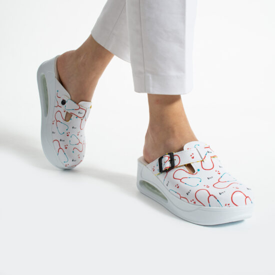 Alternative view of Дамско медицинско работно сабо на платформа