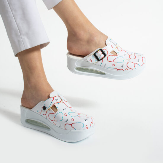 Дамско медицинско работно сабо на платформа /