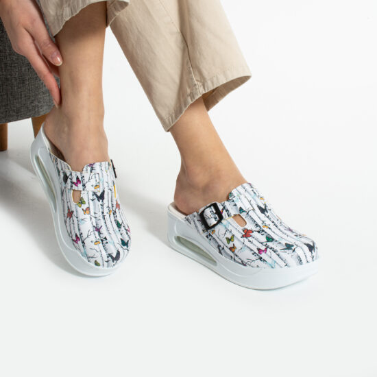 Дамско цветно анатомично работно сабо на платформа /