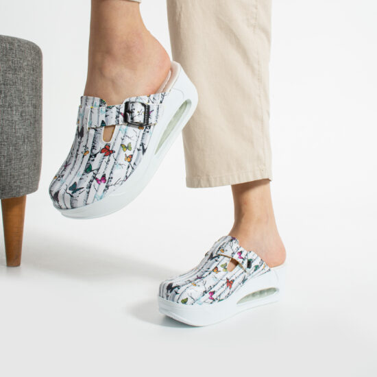 Дамско цветно анатомично работно сабо на платформа /