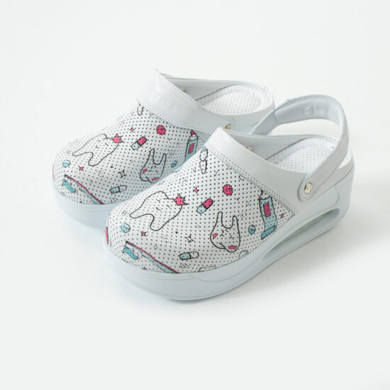 Alternative view of Анатомично сабо от естествена кожа с платформа за зъболекари