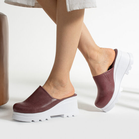 Marissa Анатомично червено кожено сабо на платформа /