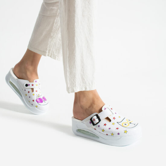 Alternative view of Дамско цветно анатомично работно сабо на платформа