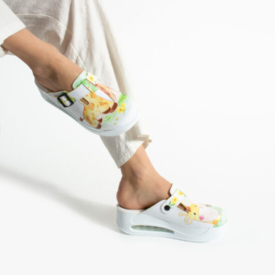 Дамско анатомично сабо на платформа за детска градина /