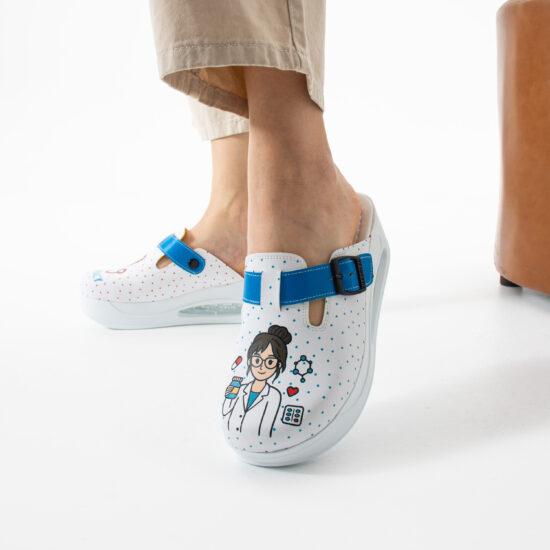 Alternative view of Дамско анатомично сабо на платформа за аптека