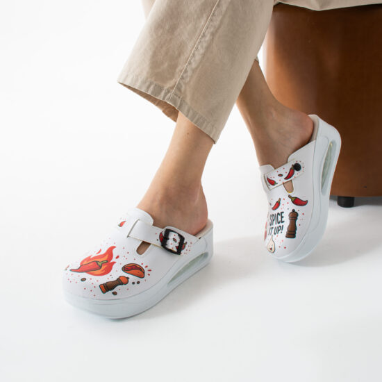 Дамско анатомично сабо на платформа за кухня /