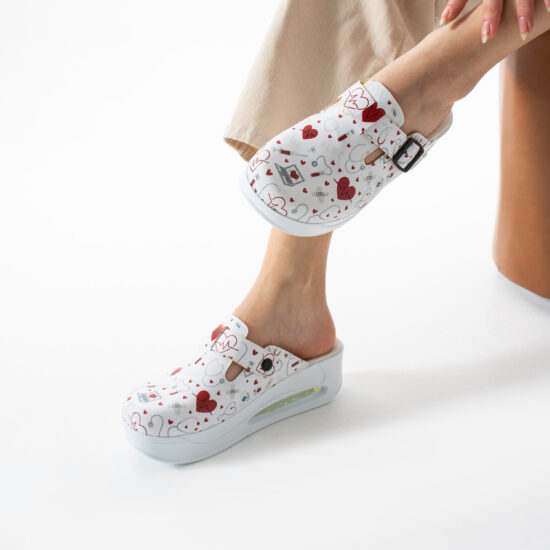 Alternative view of Дамско анатомично медицинско сабо на платформа