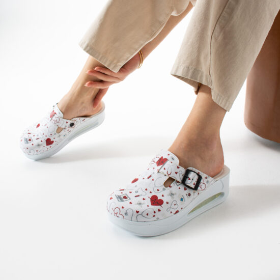 Дамско анатомично медицинско сабо на платформа /