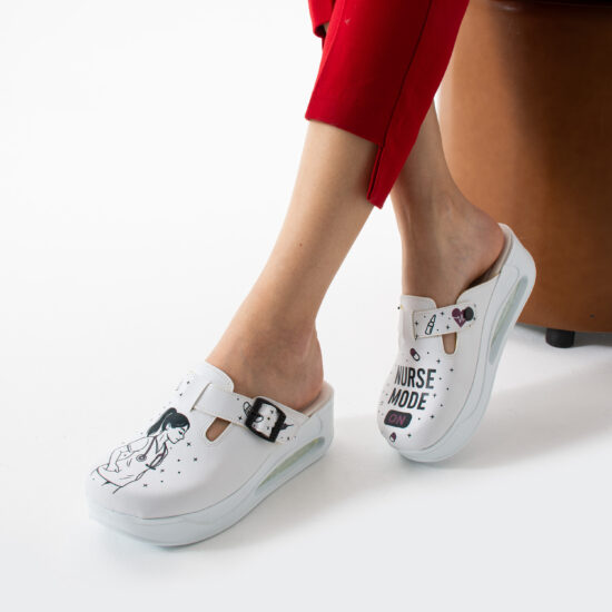 Alternative view of Дамско анатомично медицинско сабо на платформа