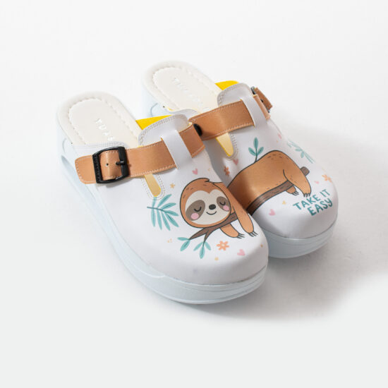 Дамско цветно анатомично работно сабо на платформа /