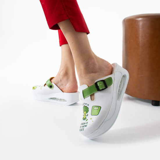 Alternative view of Дамско анатомично сабо на платформа за кухня