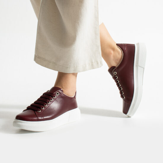 Timeless Bordeaux Дамски анатомични кецове от естествена кожа в цвят бордо /