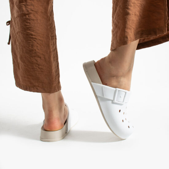 Бели дамски гумени чехли сабо с дупки /