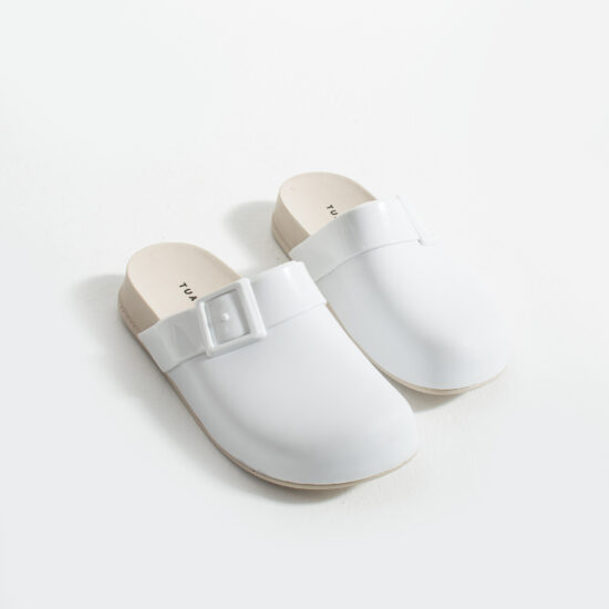 Бели дамски затворени гумени чехли сабо /