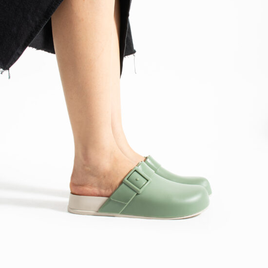 Зелени дамски затворени гумени чехли сабо /