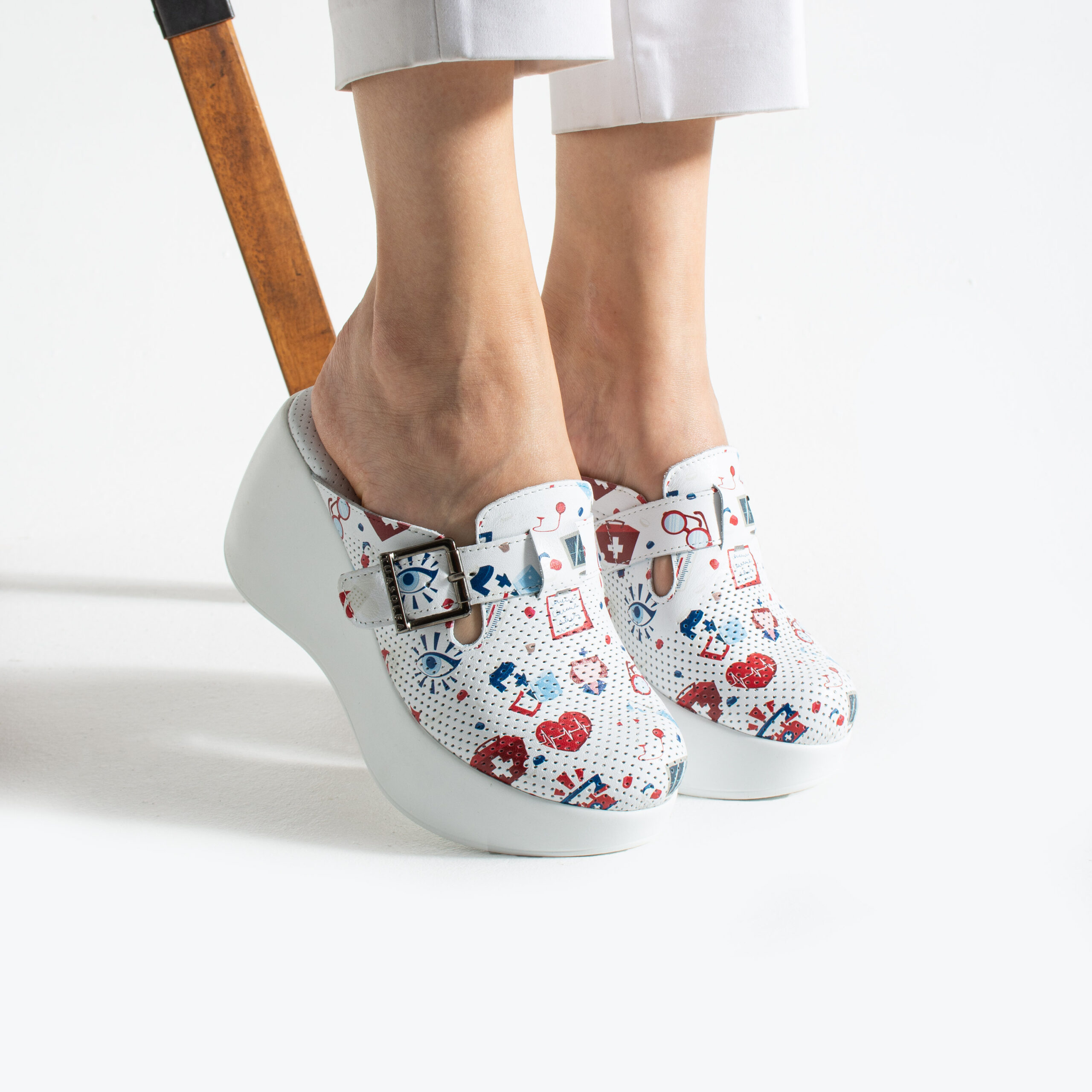 Бели анатомични медицински чехли на платформа от естествена кожа Анатомични чехли на платформа Медицински 13 Бели анатомични медицински чехли на платформа от естествена кожа - Image 3