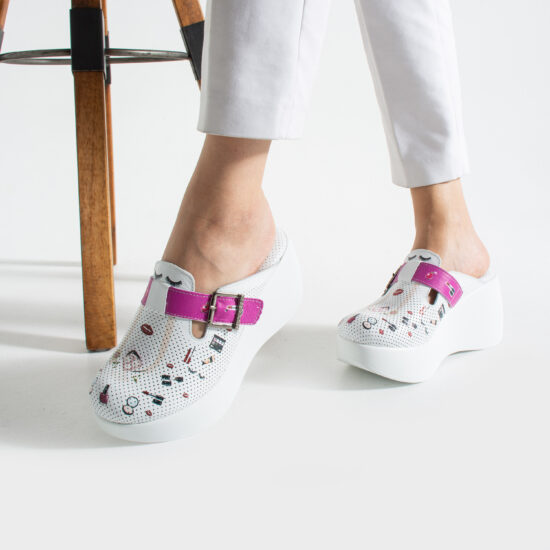 Бели анатомични чехли на платформа за естетични салони от естествена кожа /