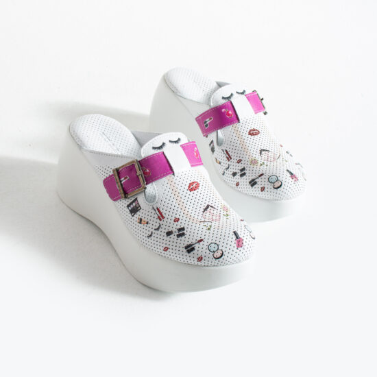 Бели анатомични чехли на платформа за естетични салони от естествена кожа /