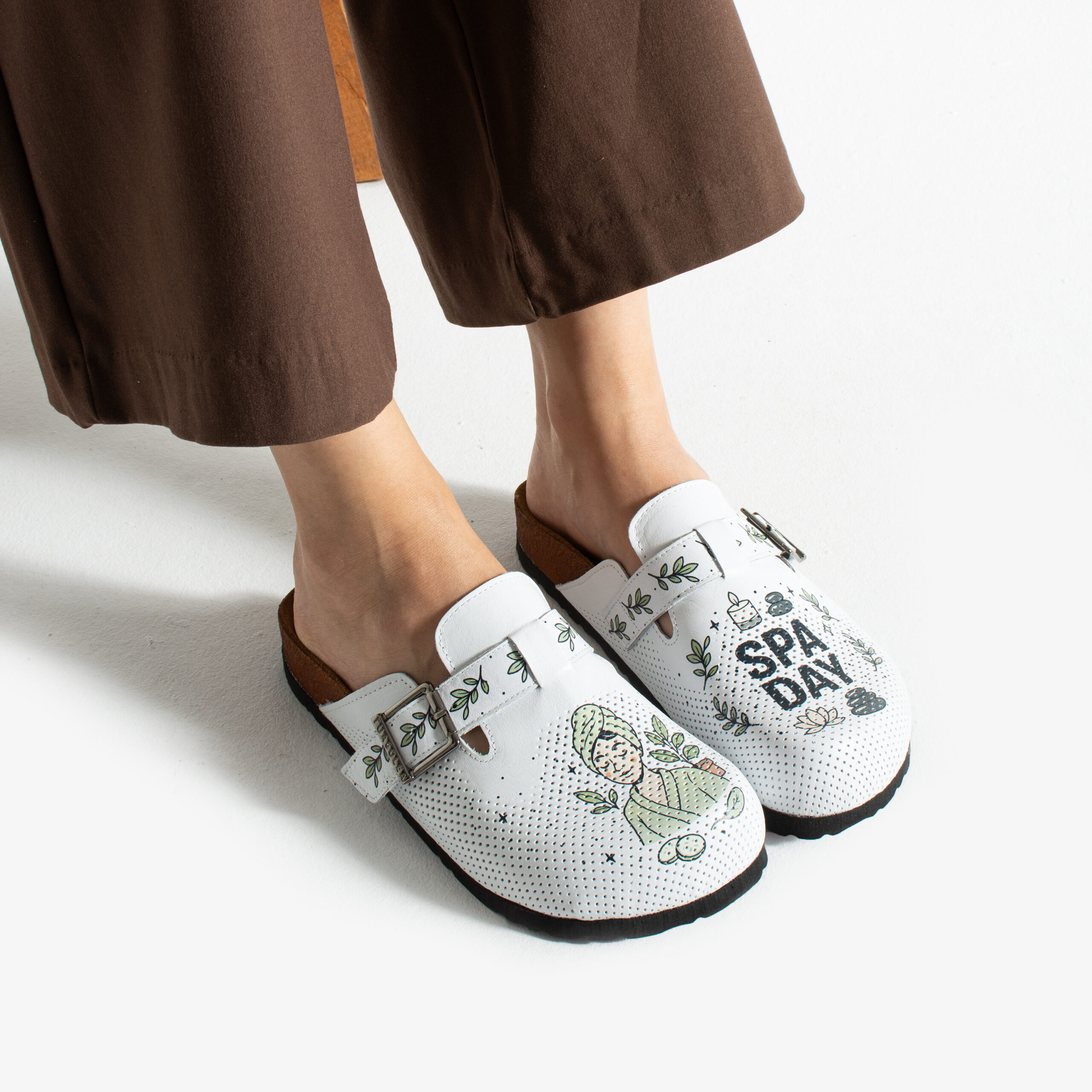 Дамски ортопедични чехли от естествена кожа Ортопедични чехли Салони и спа 11 Дамски ортопедични чехли от естествена кожа