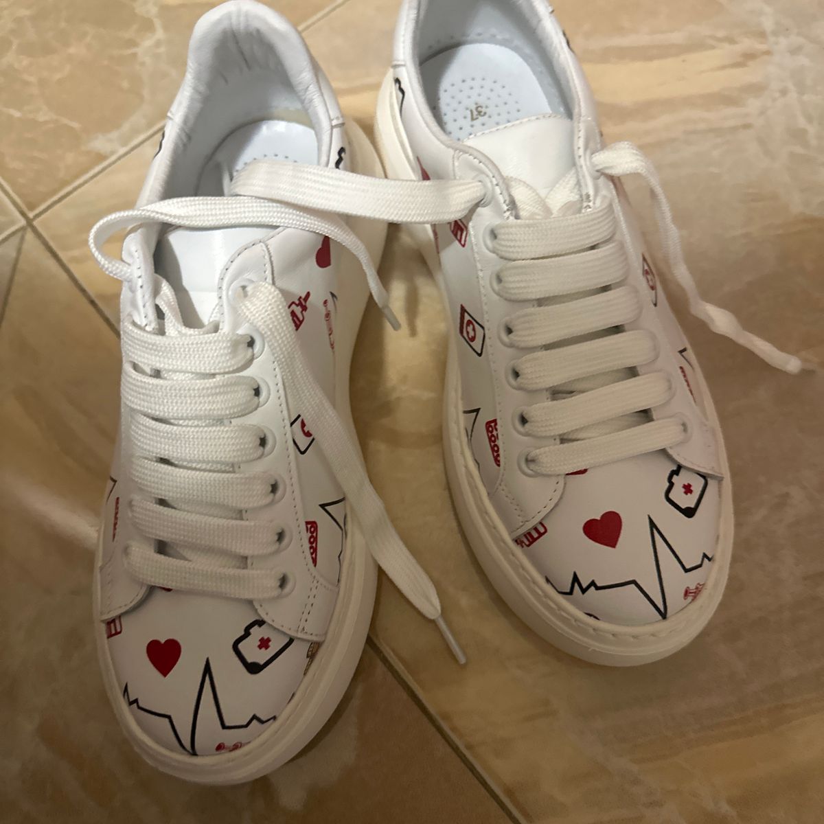 Image #1 from Анонимен