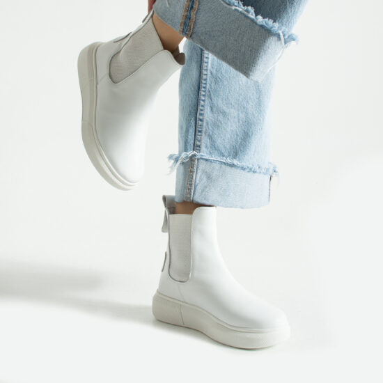 Дамски бели високи кецове от естествена кожа /