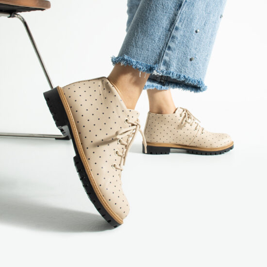 Alternative view of Дамски къси бежови боти от естествена кожа до глезена