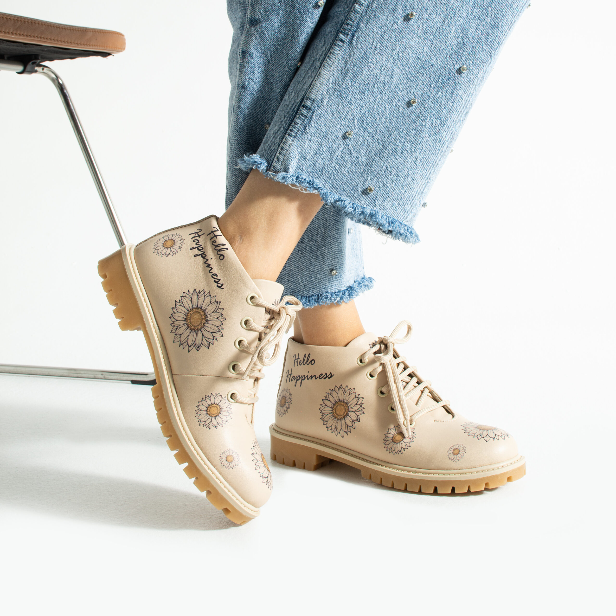 Дамски къси бежови боти от естествена кожа до глезена Дамски боти 14 Дамски къси бежови боти от естествена кожа до глезена - Image 4